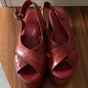 Stephanie Kelian platform 6,5